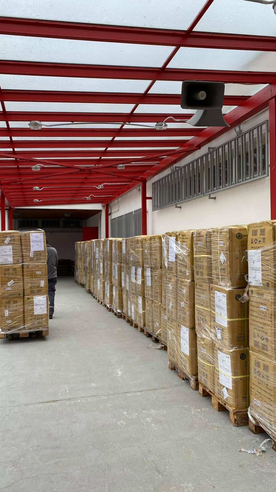 Bộ áo liền quần chống hoá chất, phòng dịch VinGuard 2000 - 131902784 10208063873470052 3558447207878228515 o