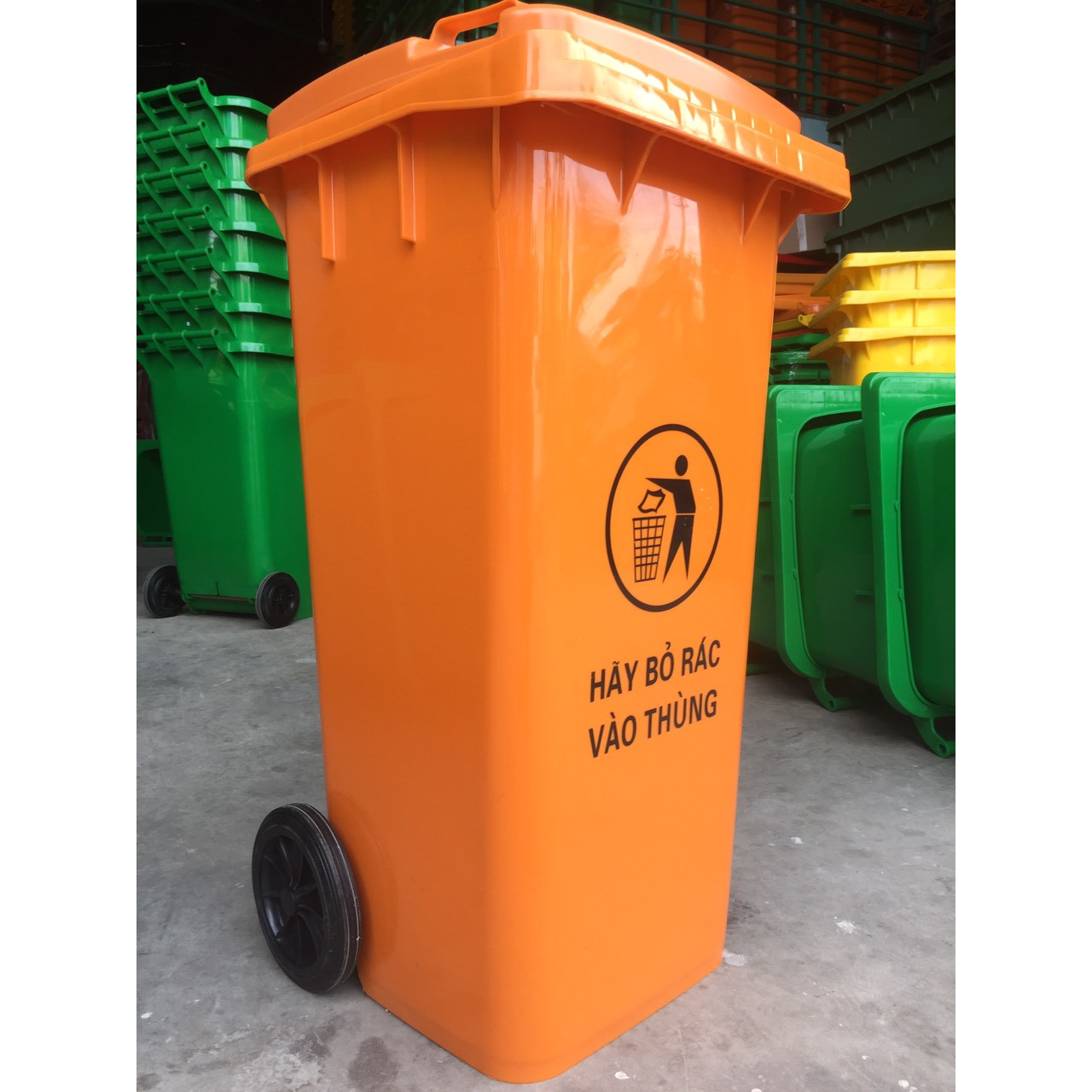 Thùng rác nhựa 120L màu cam - 2231ef21921b81ad6ed39eff68d56865