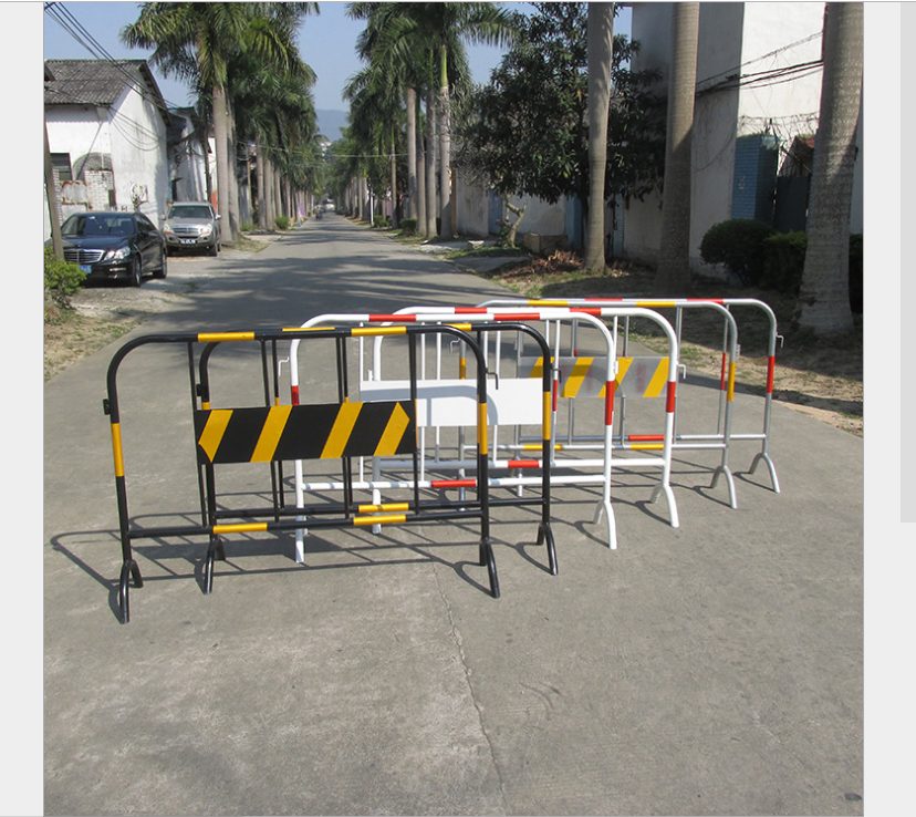 Rào chắn nhựa di động cho sự kiện: giải pháp tối ưu về kích thước, giá và lắp đặt