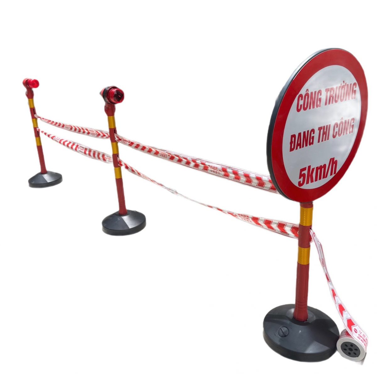 Cọc tiêu nhựa PVC 60 cm — lựa chọn bền bỉ cho bãi đỗ