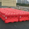 Dải phân cách nhựa chứa nước làm hàng rào chắn đường đua F1 - dai phan cach chua nuoc duong dua f1 1