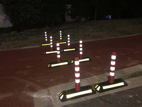 Dải phân cách cọc tiêu siêu mềm Nhật Quang cảnh báo phân làn giao thông cao 75 cm - dai phan cach giao thong sieu deo 12