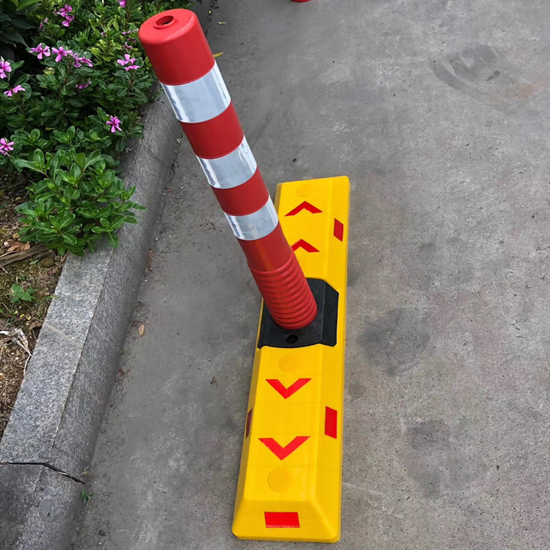 Dải phân cách cọc tiêu siêu mềm Nhật Quang cảnh báo phân làn giao thông cao 75 cm - dai phan cach giao thong sieu deo 2