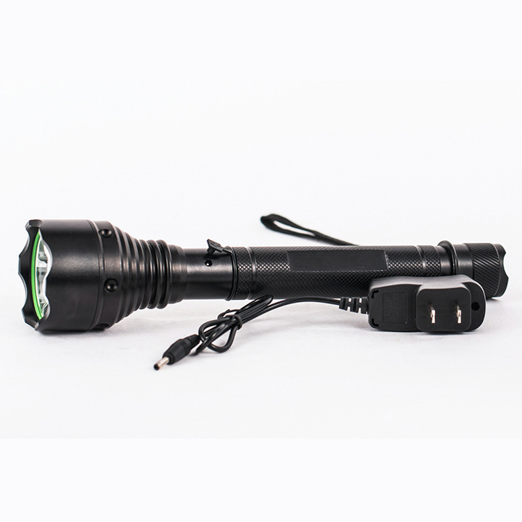 Đèn pin siêu sáng cỡ lớn tiêu chuẩn IPX4 loại sạc điện, siêu bền - den pin chieu sang ipx 4 5 pccc 3 1