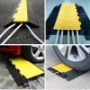 Gờ cao su bảo vệ luồn dây điện ngầm 005 chịu lực 3 tấn - go giam toc op bao ve day dien 2