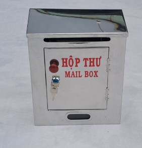 Hộp thư góp ý inox, hộp thư báo, bóng đẹp chắc chắn, chống gỉ sét không lo bạc màu. - hom thu1