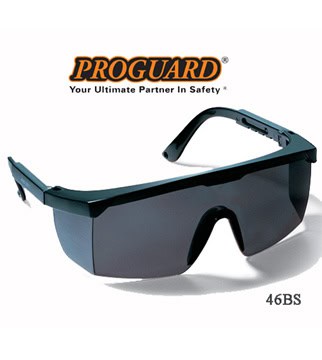 Kính bảo hộ An toàn Proguard 46BC - kinh proguard 46bc 1