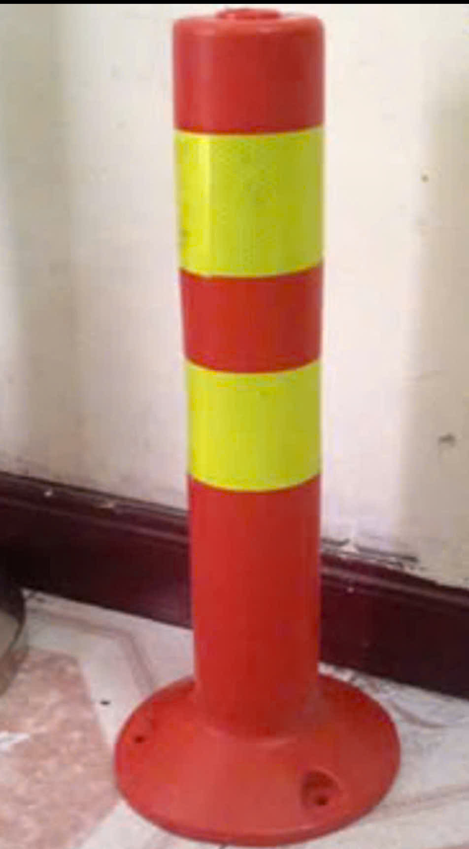 Cọc tiêu phân làn giao thông nhựa PE 45cm - pe45