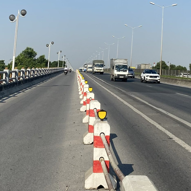 Tiêu phản quang dẻo nhật quang dùng cảnh báo an toàn giao thông độ bền cao - tieu phan quang canh bao giao thong 3m 6 1