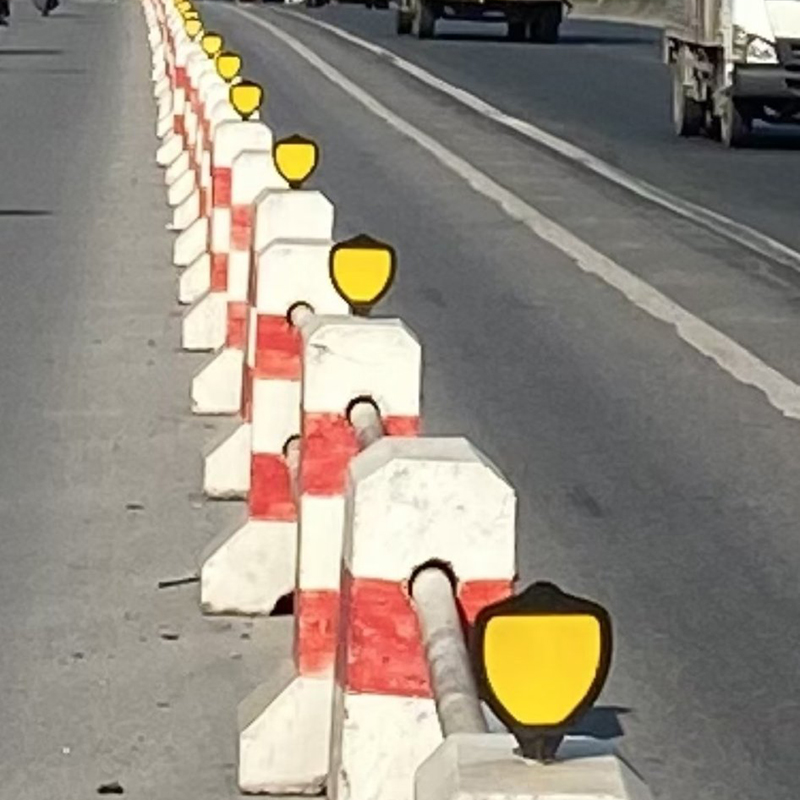 Tiêu phản quang dẻo nhật quang dùng cảnh báo an toàn giao thông độ bền cao - tieu phan quang canh bao giao thong 3m 8 1