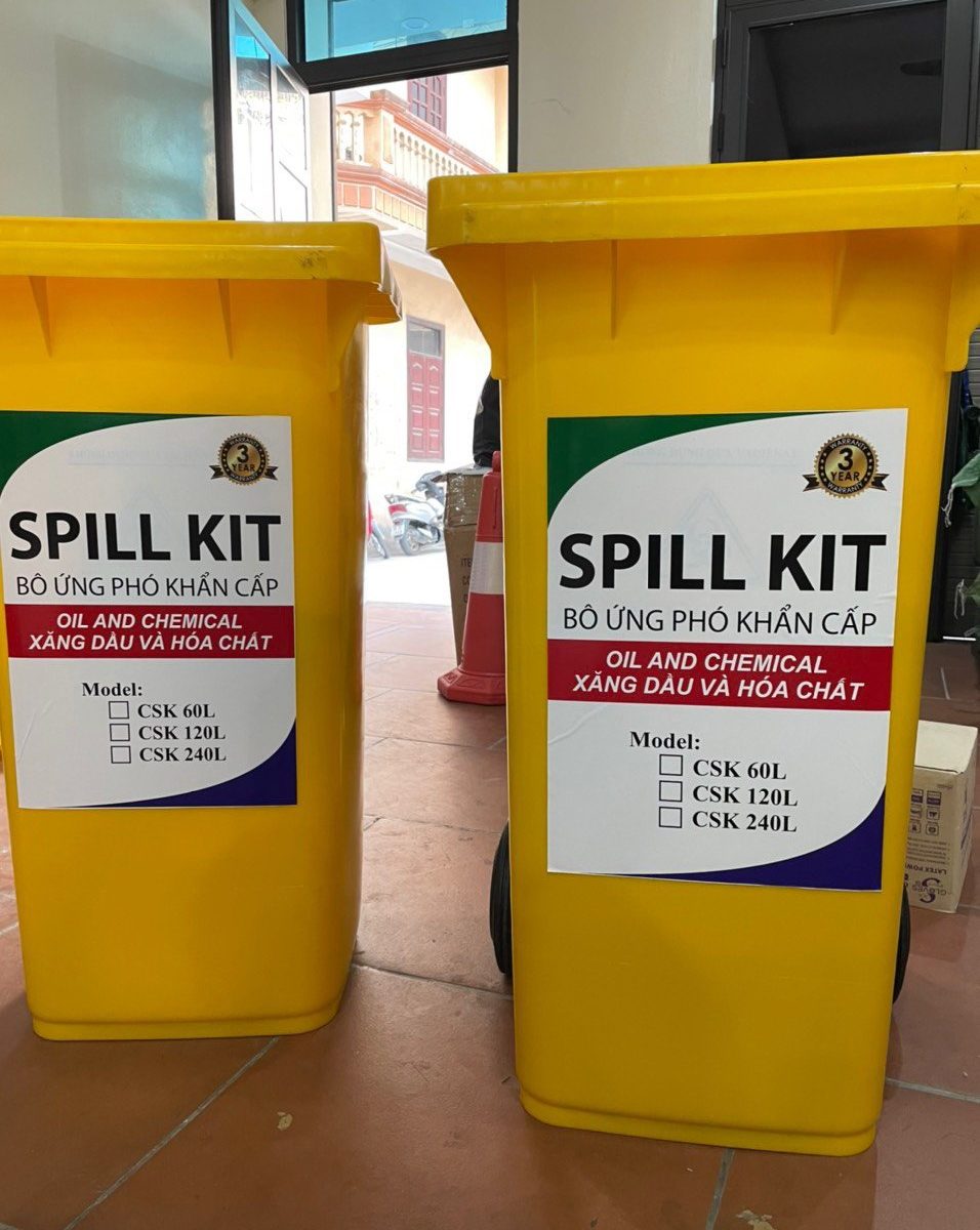 Bộ ứng cứu dầu tràn (Spill Kit 120L) - z3475817101043 3875f35baf7122a9291e7917a0c8fffb