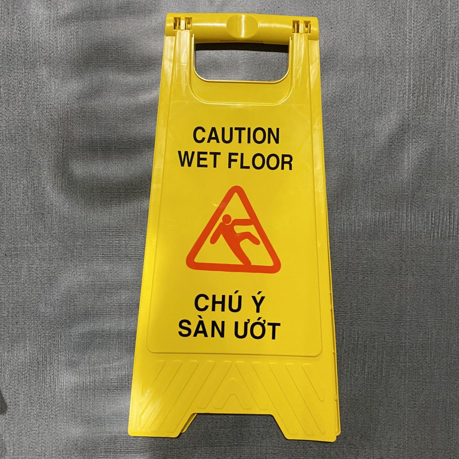 Biển bảng cảnh báo chữ A nội dung Khu vực đang thi công - z3999632090387 3a9ed3a1c085c4093c5d383f0372d695