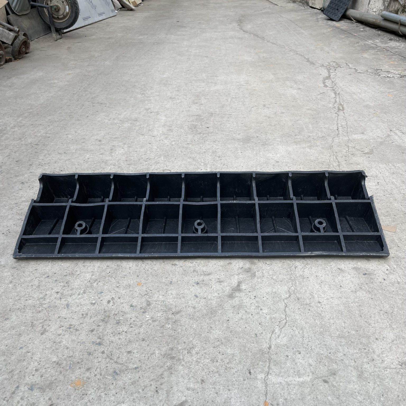 Dốc bục loại 100x30x13cm lên xuống xe hơi bằng đệm cao su chịu lực siêu bền - z4995009367543 83e2ca405599bc1e5ba7641180563fec
